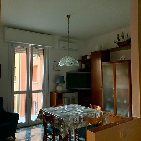 Comfortable Apartament 2 Bedroom Suitable 2-5 Pax Bologne Extérieur photo
